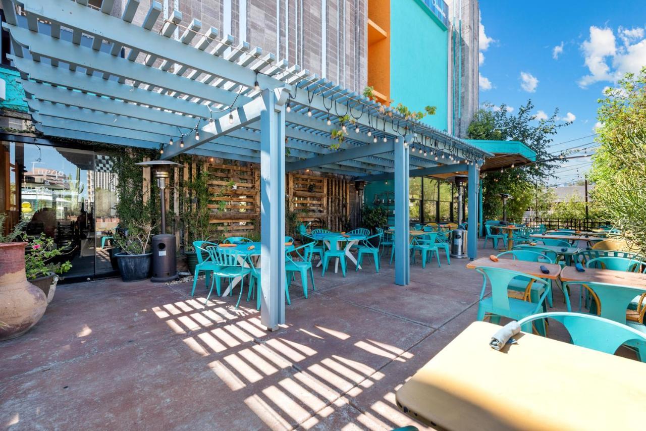 Clarendon #214 Hotel